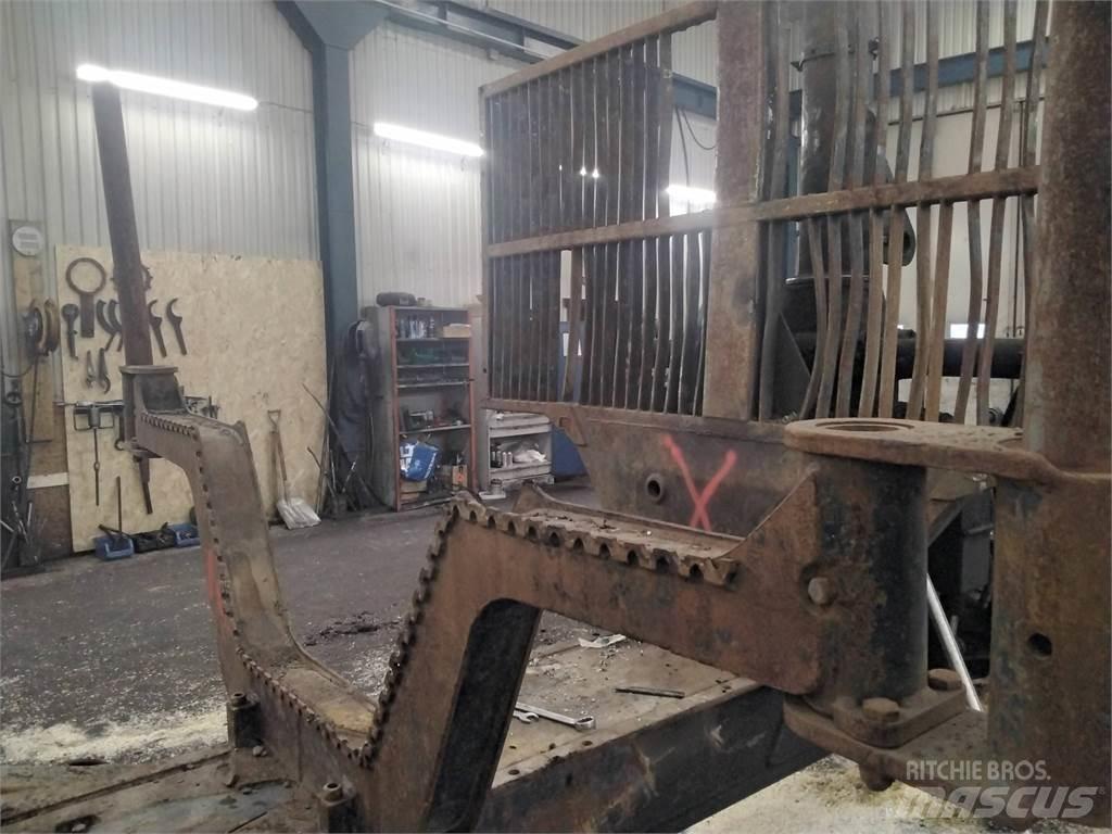 Valmet 890 Muut