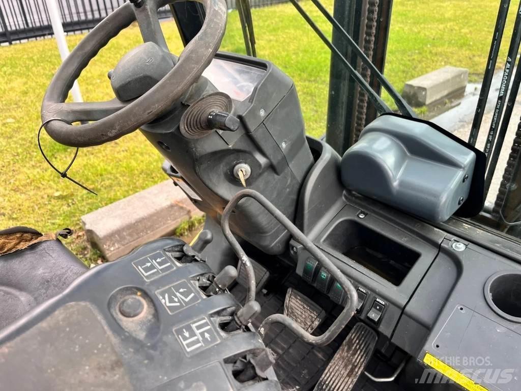 CAT GP25N Nestekaasutrukit
