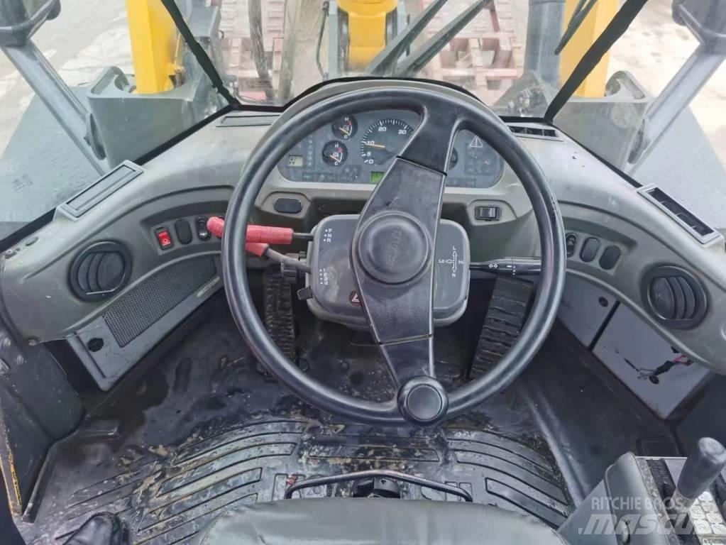 Komatsu WA 380 Pyöräkuormaajat
