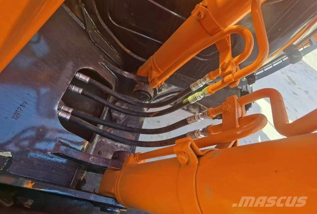 Hitachi ZX 120 Telakaivukoneet