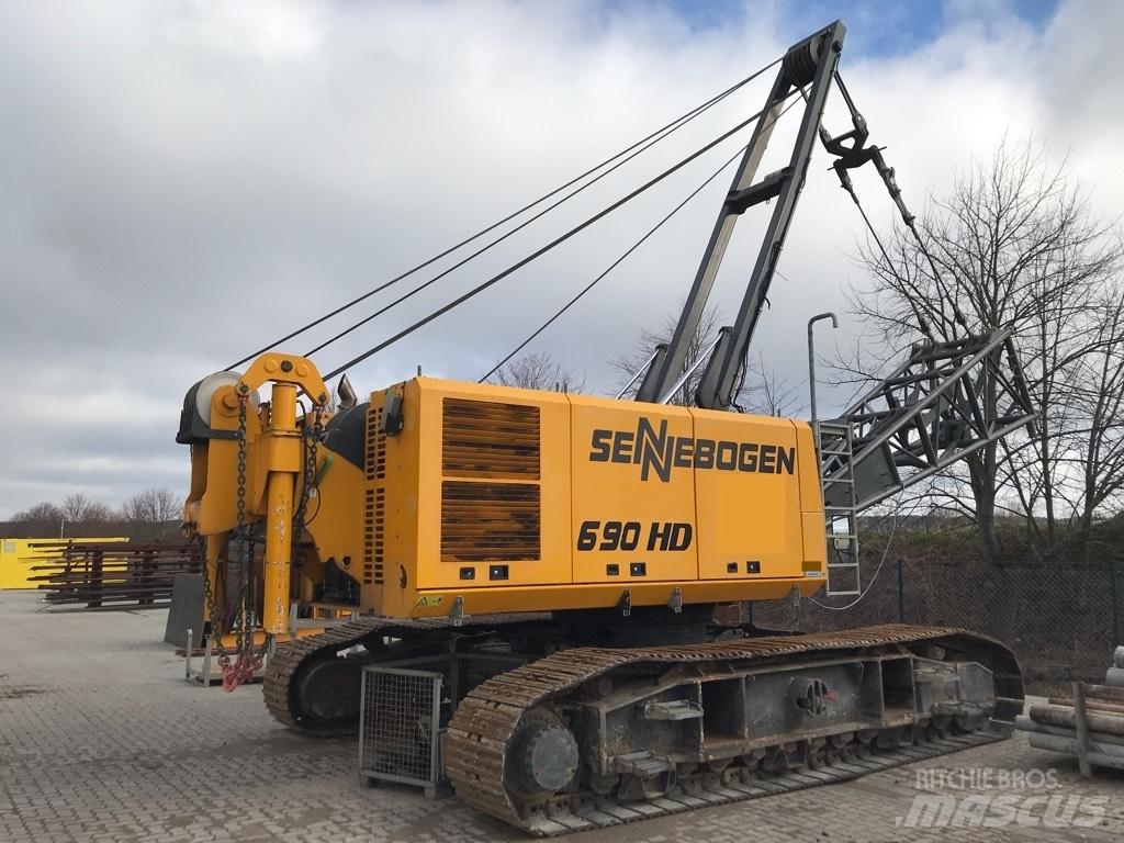 Sennebogen S 690 Kaapelikaivukone