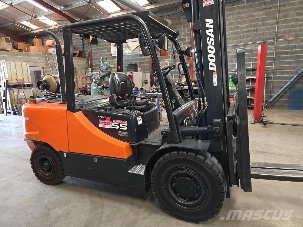 Doosan G 55 C-5 Nestekaasutrukit