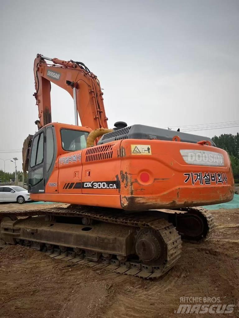 Doosan DX300LCA Telakaivukoneet