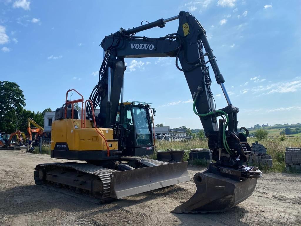 Volvo ECR 235 Telakaivukoneet