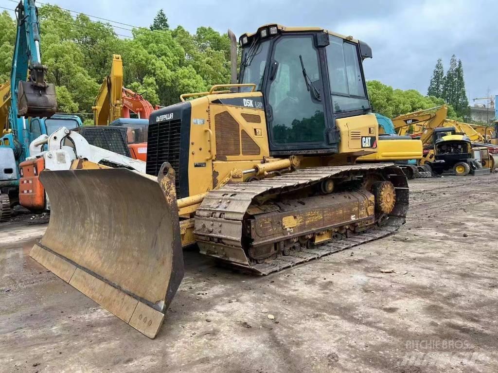 CAT D 5 K Telaketjupuskutraktorit
