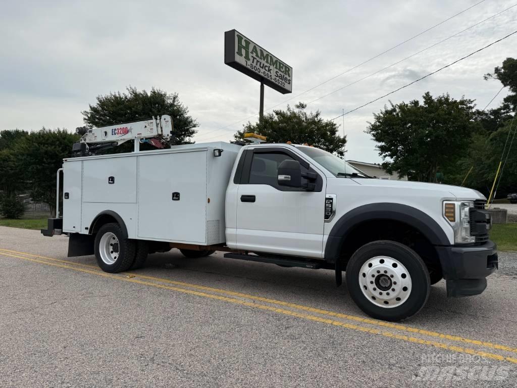 Ford F 550 Lava-autot