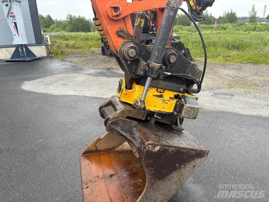 Hitachi ZX135US-3 Telakaivukoneet