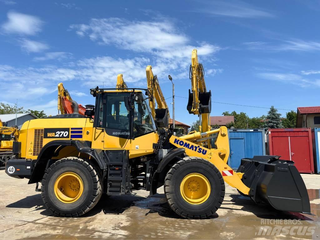 Komatsu WA270-8E0 Pyöräkuormaajat