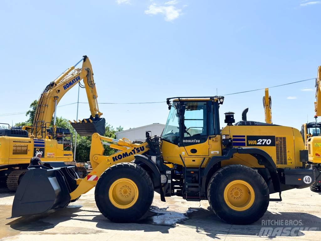 Komatsu WA270-8E0 Pyöräkuormaajat