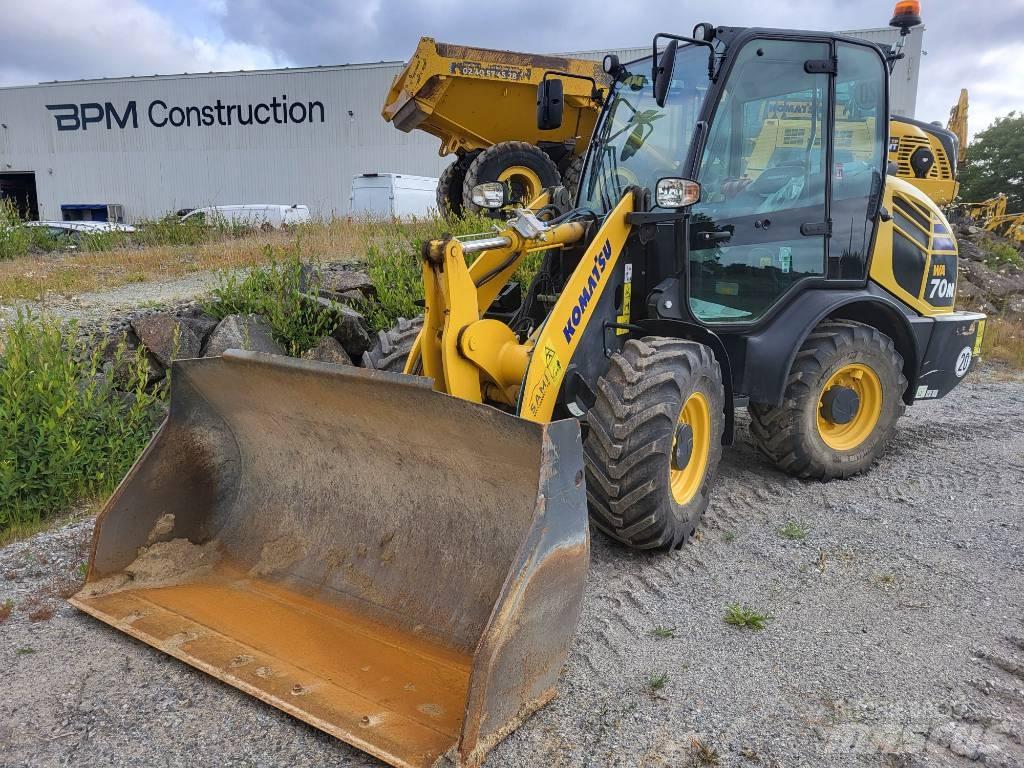 Komatsu WA70M-8 Pyöräkuormaajat