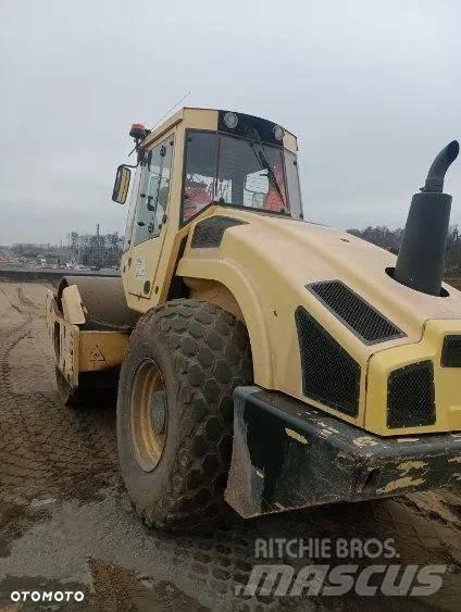 Bomag BW 213 D-4 Yksivalssijyrät
