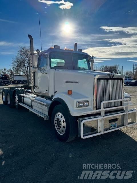 Western Star 4900 Vetopöytäautot