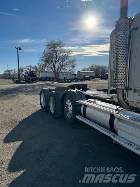 Western Star 4900 Vetopöytäautot