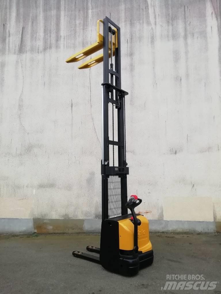 Hyster S1.4 Käyden ajettavat pinoamistrukit