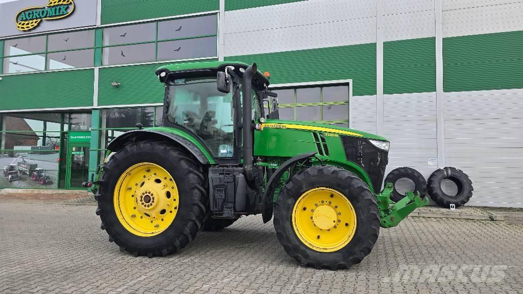 John Deere 7230 R Traktorit