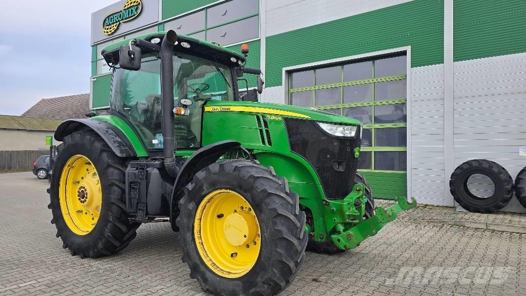 John Deere 7230 R Traktorit