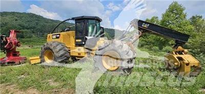 CAT 545D Juontokoneet