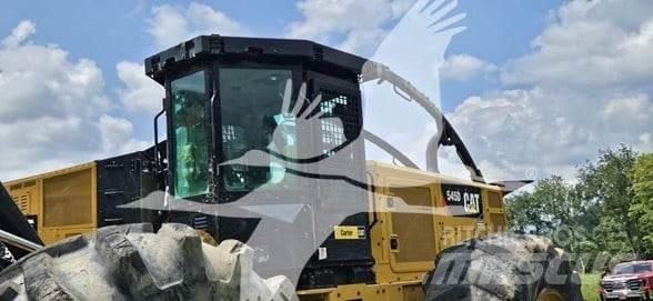 CAT 545D Juontokoneet