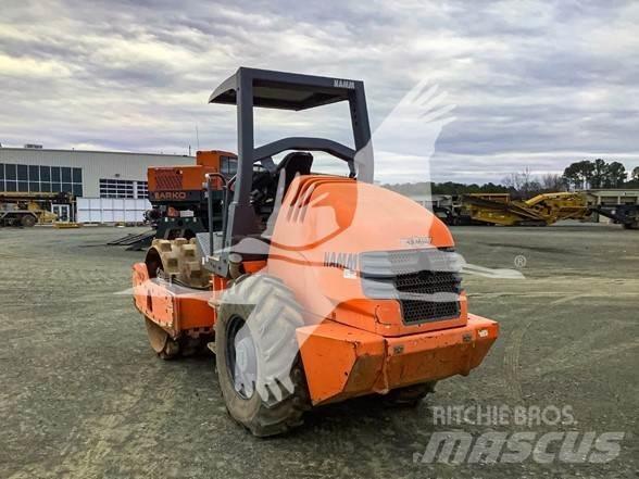 Hamm 3307P Yksivalssijyrät