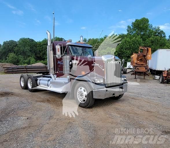 Kenworth W900 Vetopöytäautot