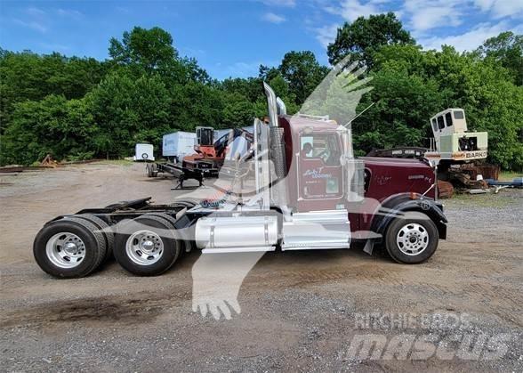 Kenworth W900 Vetopöytäautot