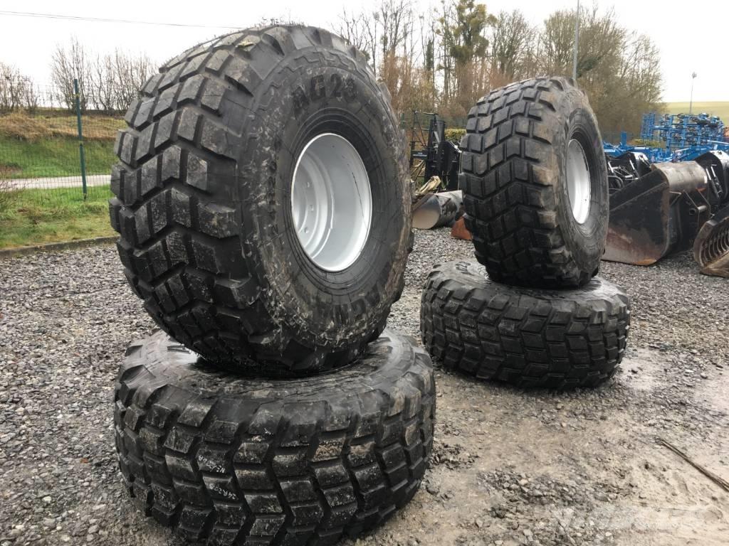  MAGNA TYRES 24R20.5 Renkaat ja vanteet