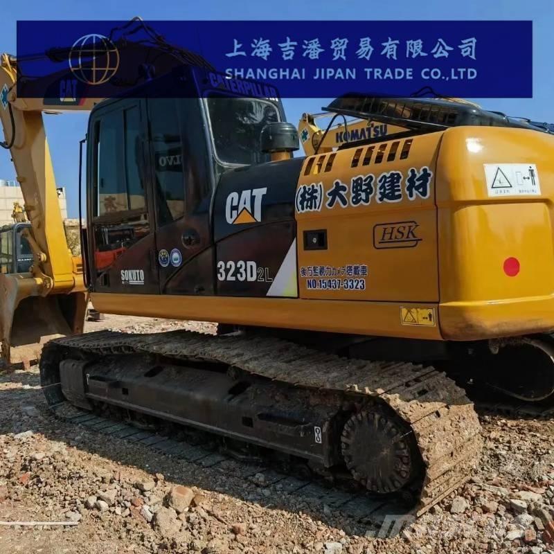 CAT 323 D Telakaivukoneet