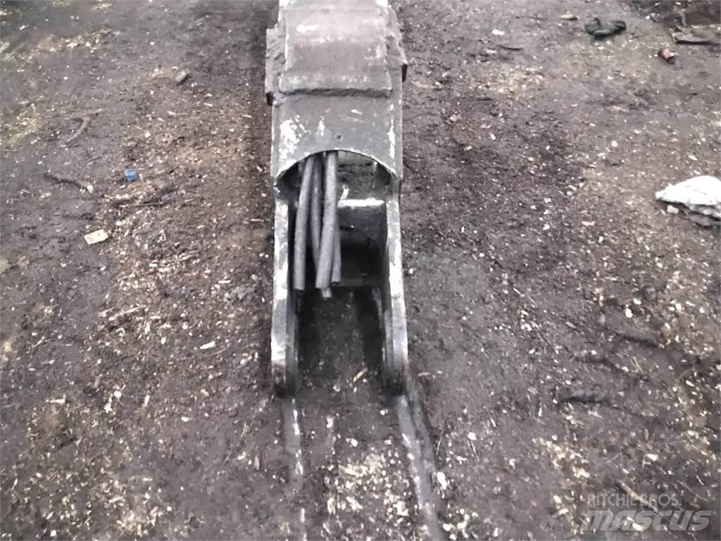 Valmet CRF14 Kuormatraktorinosturit
