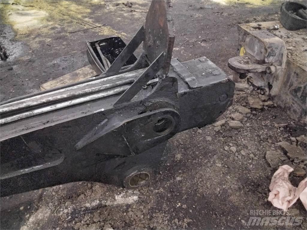 Valmet CRF14 Kuormatraktorinosturit