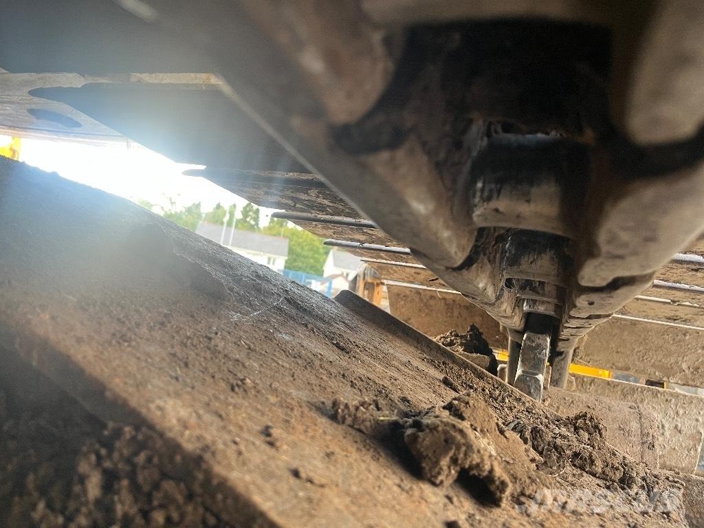 Komatsu PC138 US-8 Telakaivukoneet