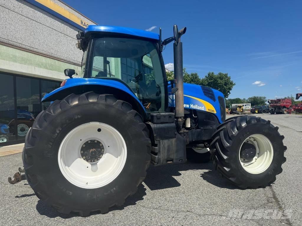 New Holland TG 285 Traktorit