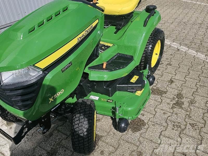 John Deere X590 Niittokoneet