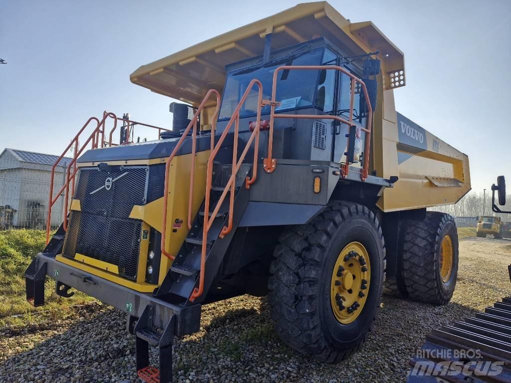 Volvo R 70 D Maansiirtoautot