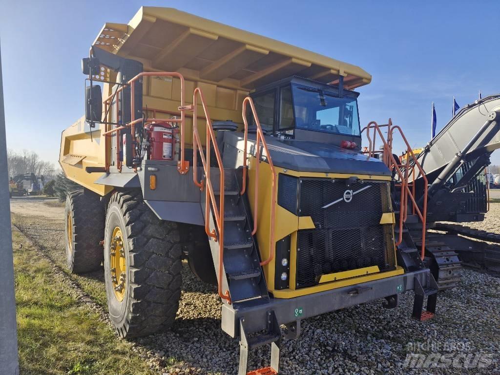 Volvo R 70 D Maansiirtoautot