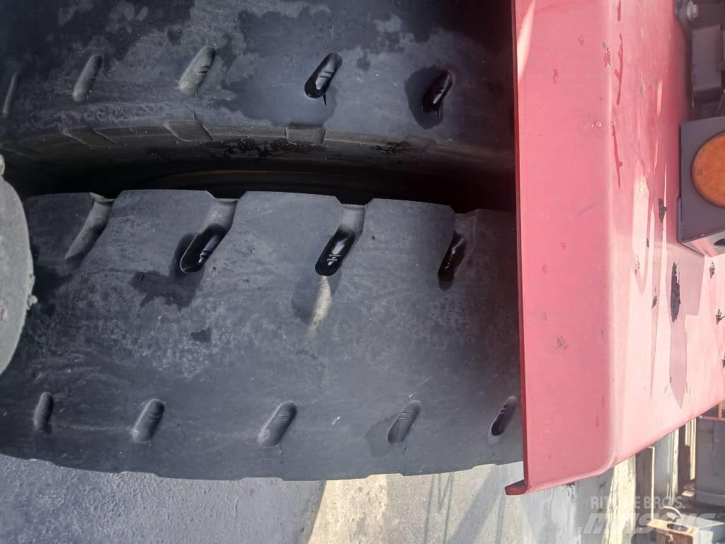 Kalmar DCG100-45ED7 Kontinkäsittelytrukit