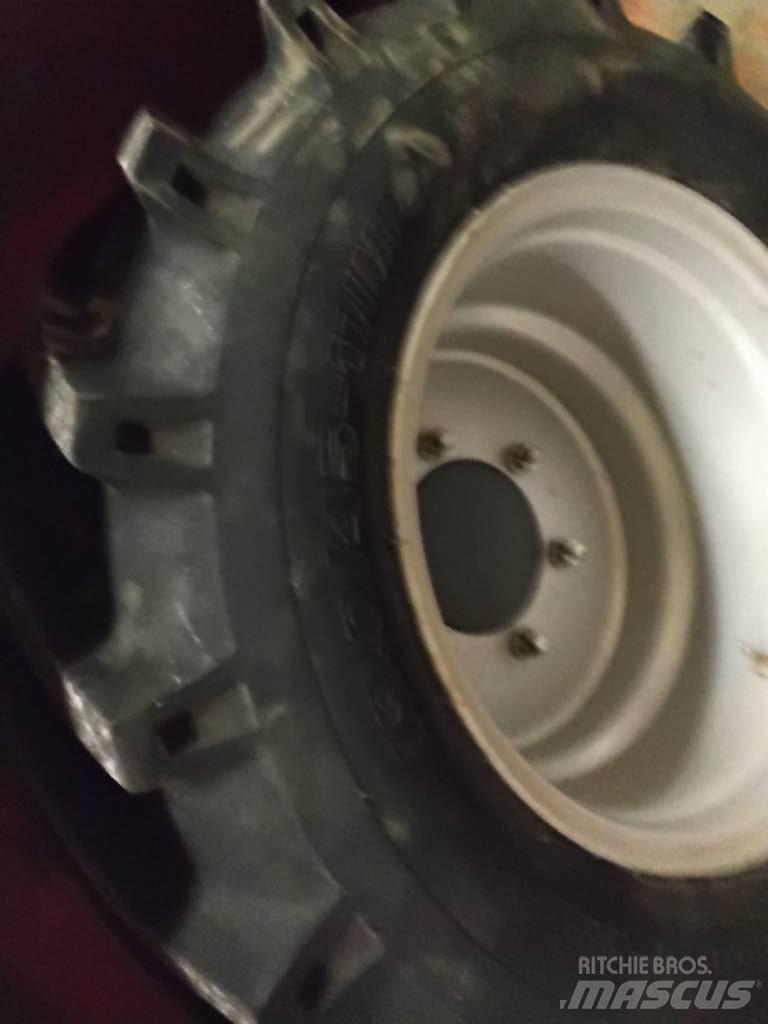 Flexitrac 1238 CAB Pienkuormaajat