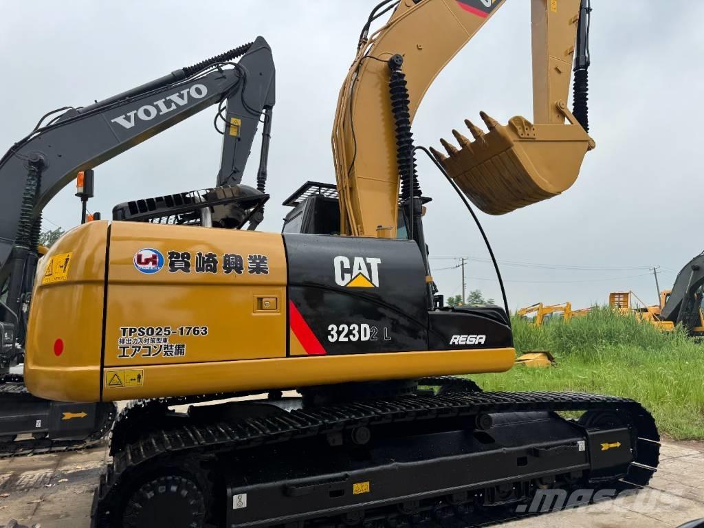CAT 323D2 Telakaivukoneet