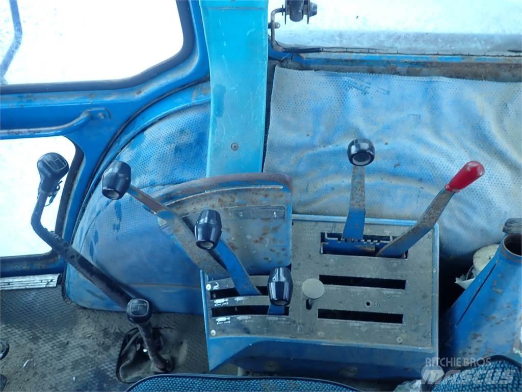 Ford 8210 Traktorit