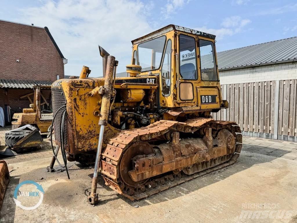 CAT D6D Telaketjupuskutraktorit