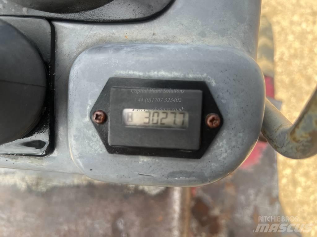 Takeuchi TB 108 Minikaivukoneet < 7t