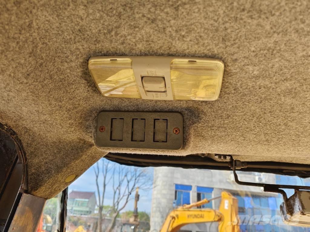 Komatsu WA 500-3 Pyöräkuormaajat