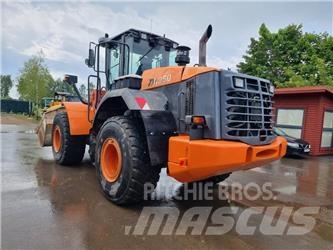 Hitachi ZW 250 Pyöräkuormaajat