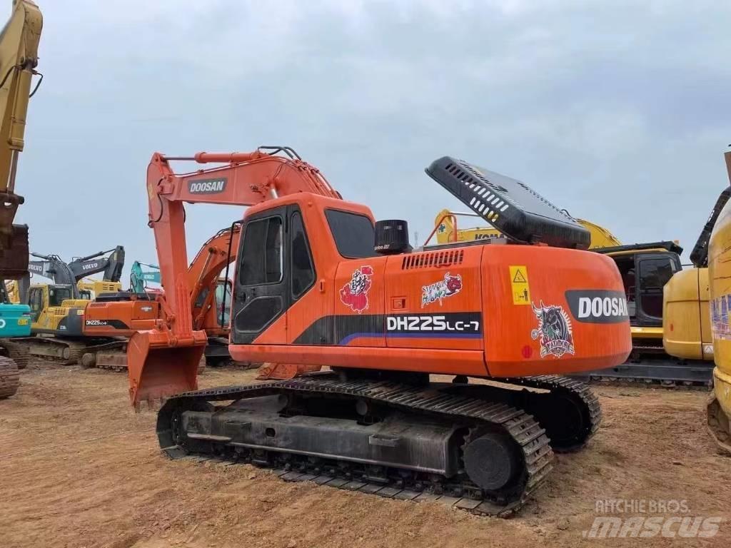 Doosan 225-7 Telakaivukoneet