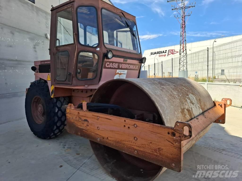 CASE Vibromax W1102D Yksivalssijyrät