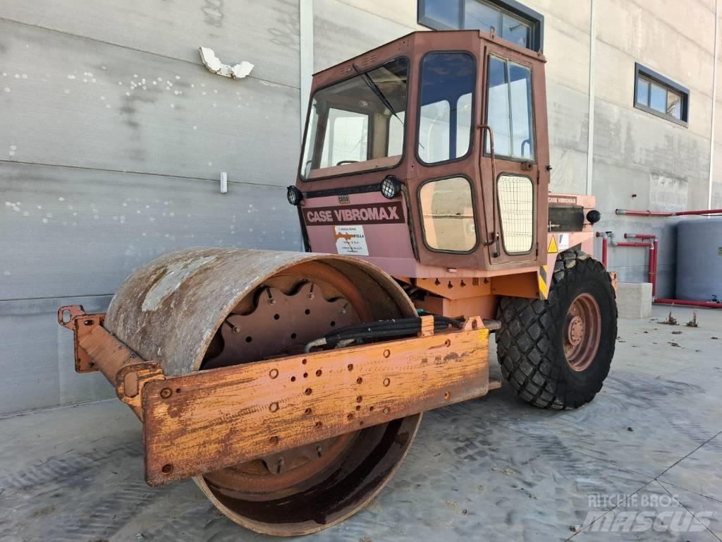 CASE Vibromax W1102D Yksivalssijyrät