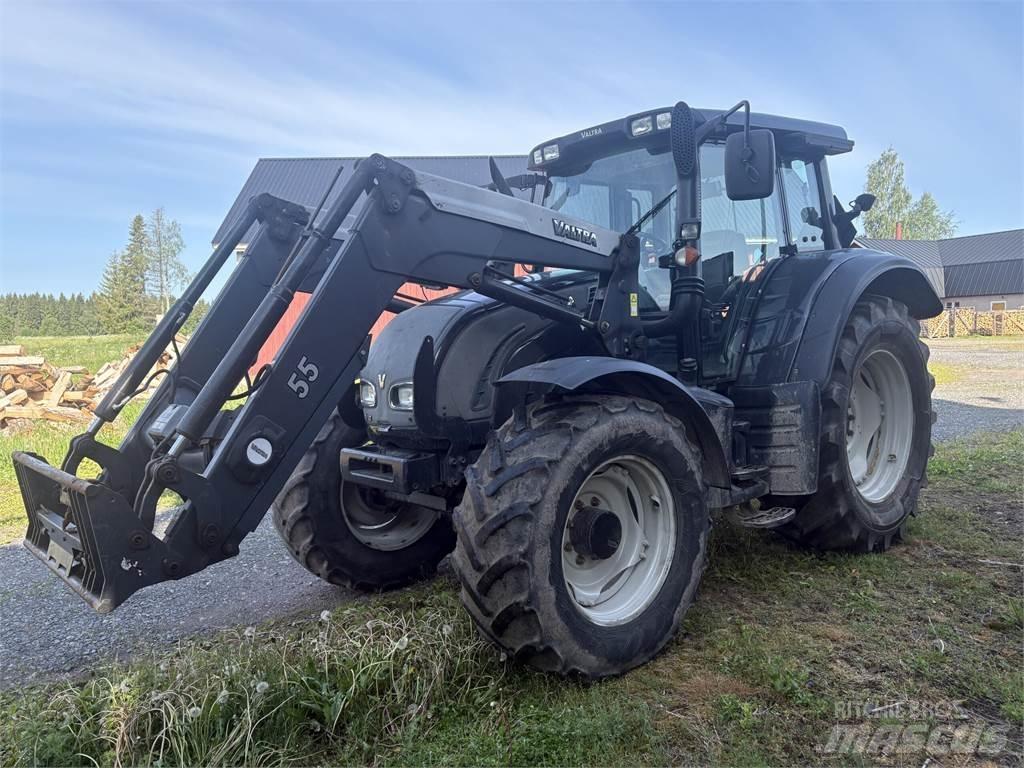 Valtra N122 Traktorit