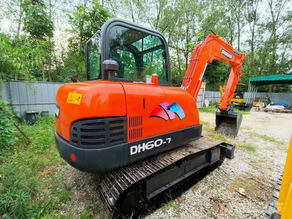 Doosan DH 60-7 Minikaivukoneet < 7t