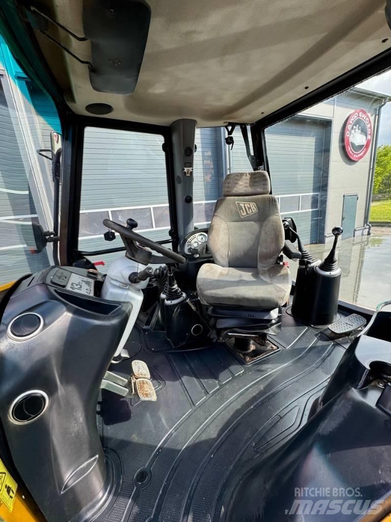 JCB 3 CX Kaivurikuormaajat