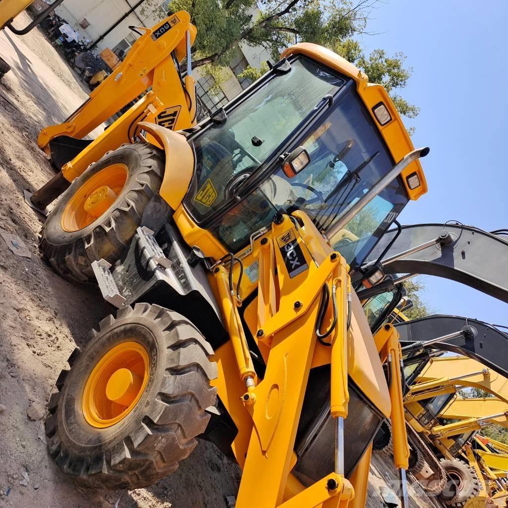 JCB 3 CX Kaivurikuormaajat