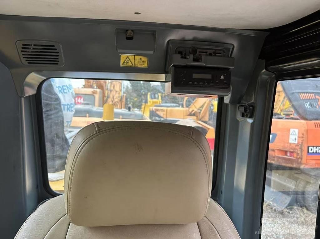 CAT 320 D Telakaivukoneet